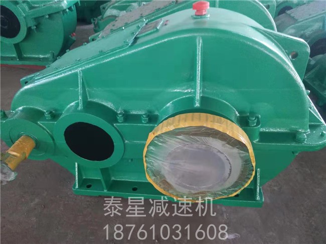 ZQD大速比圓柱齒輪減速機 ZQD大速比圓柱齒輪減速機